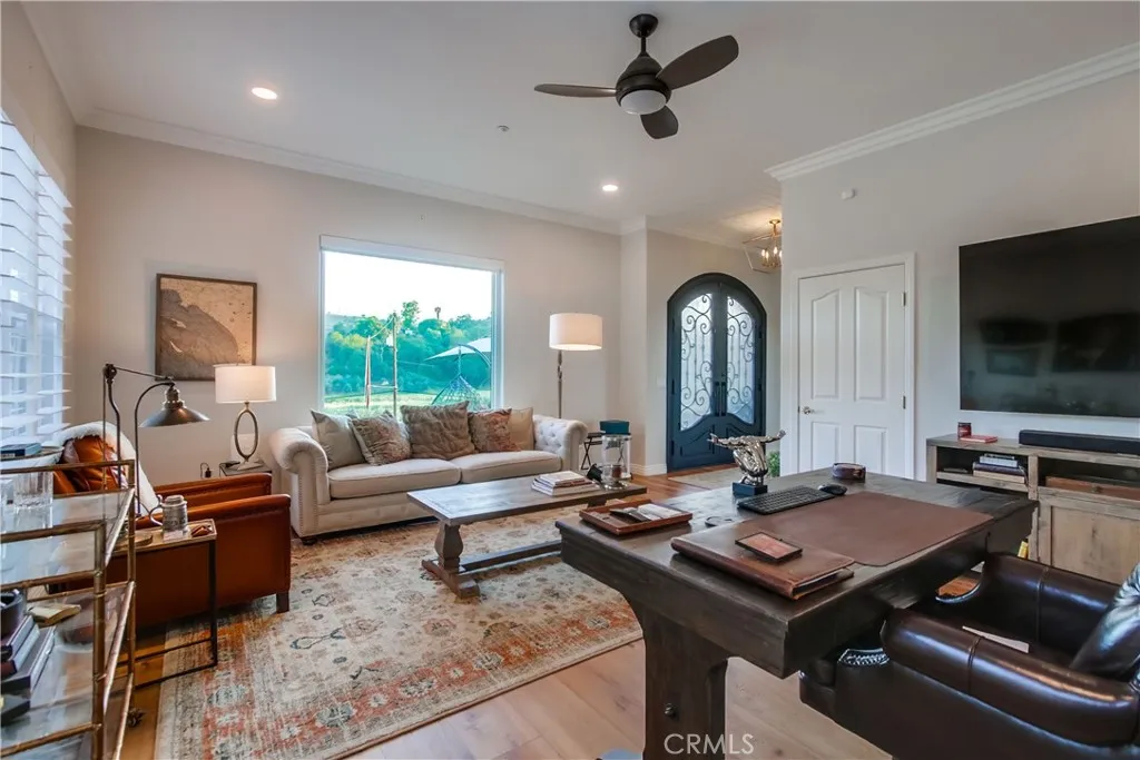 https://cdn.realtyfeed.com/cdn/127/306749117/343fa19f12e9504383c3d7d842bd3abf.webp