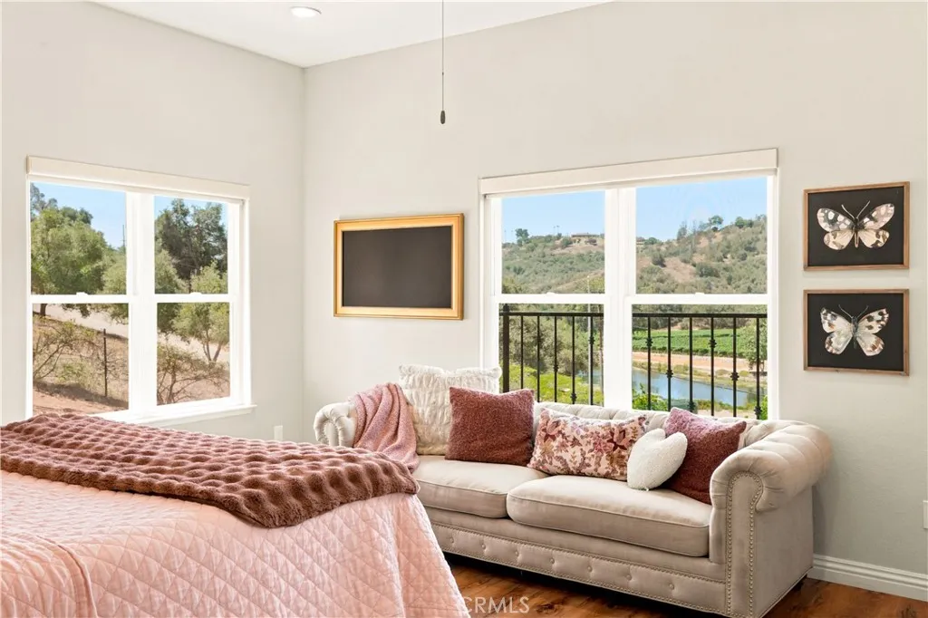https://cdn.realtyfeed.com/cdn/127/306749117/8852bc2d6e046d6ca16859ec2debd90b.webp