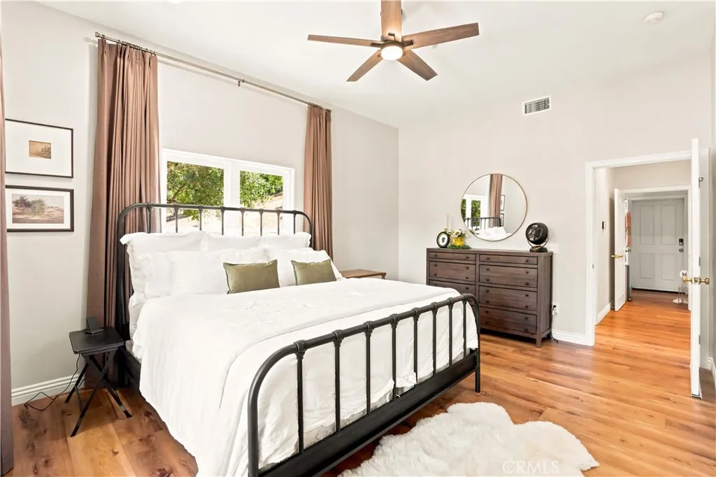 https://cdn.realtyfeed.com/cdn/127/306749117/a34b798415bc43a9776b48368dc46356.webp
