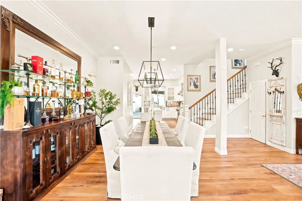 https://cdn.realtyfeed.com/cdn/127/306749117/c7fdfcc8cf9054c895564912881733f3.webp