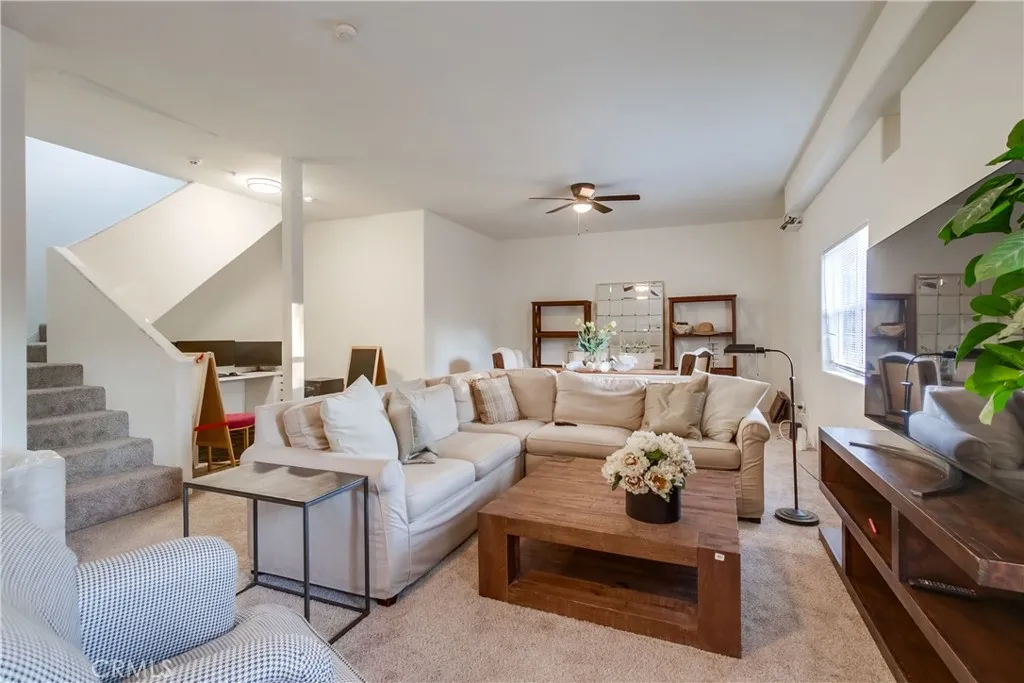 https://cdn.realtyfeed.com/cdn/127/306749117/db14628ce33f58e773b754c2171a735b.webp