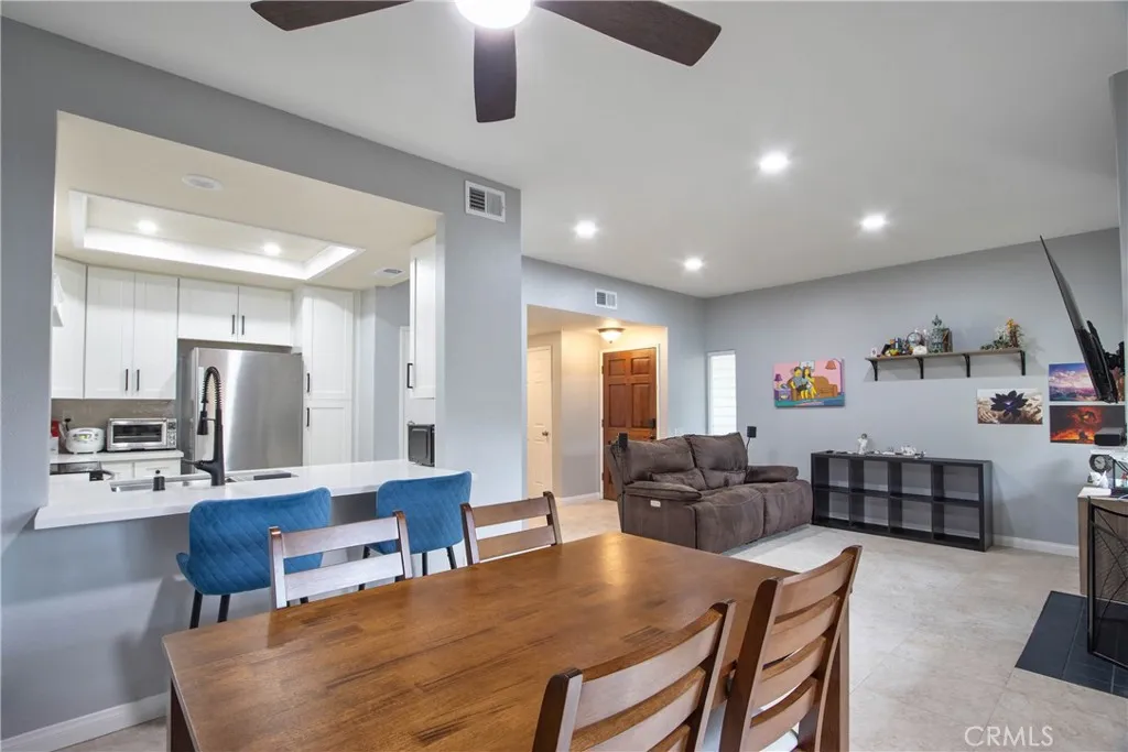 https://cdn.realtyfeed.com/cdn/127/306749125/c853c695ecf6129634b3551530fa7810.webp
