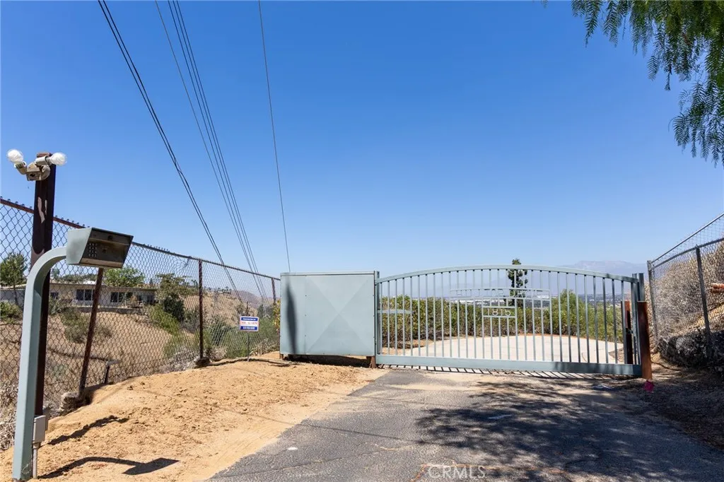 1815 Hilltop, Colton, CA 92324 - Photo 4 of 21, Colton, CA