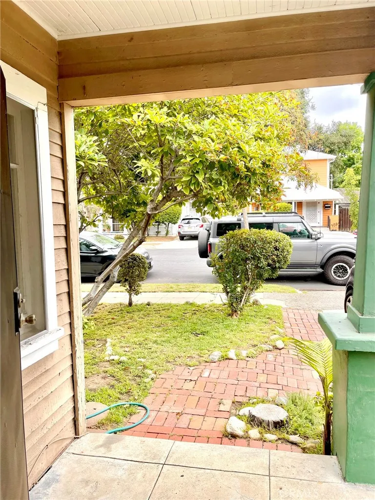 272 Thorne Street, Los Angeles, CA 90042 - Photo 3 of 22, Los Angeles, CA