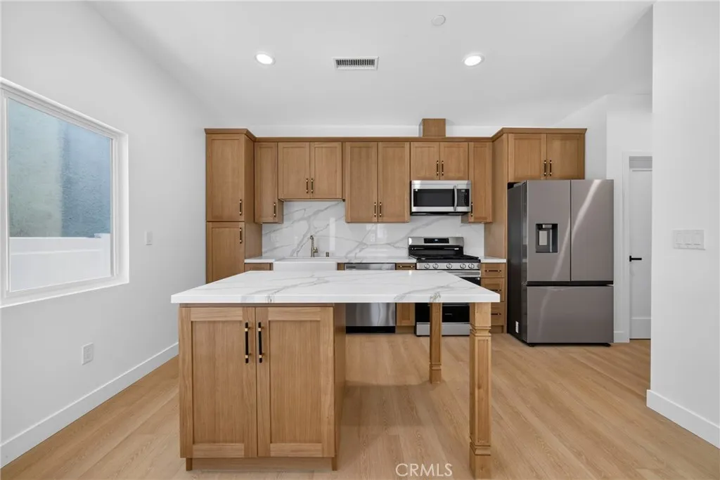 2937 10th, Los Angeles, CA 90018 - Photo 4 of 64, Los Angeles, CA
