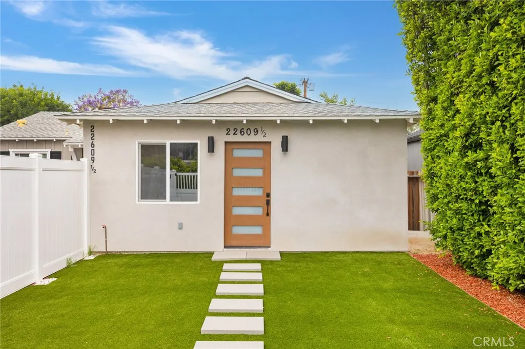 22609 Mariano Street, Woodland Hills, CA 91367 - Photo 2 of 10, Woodland Hills, CA