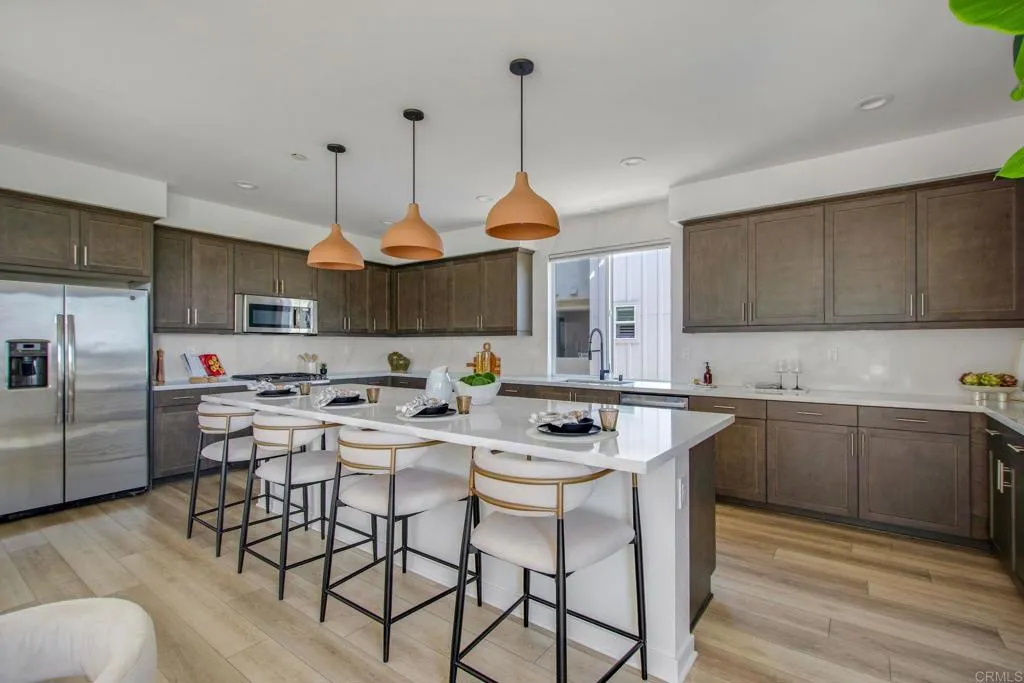 https://cdn.realtyfeed.com/cdn/127/306749169/19b26fbc2e620564f31525054bf9e856.webp