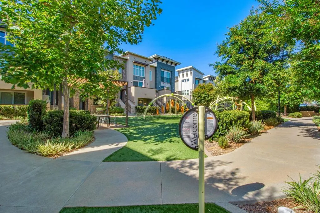 https://cdn.realtyfeed.com/cdn/127/306749169/655dff3c36156919c00be5f9c017b561.webp