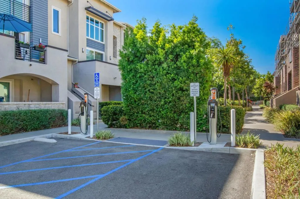 https://cdn.realtyfeed.com/cdn/127/306749169/88c5e949f1827084a9b58c5e35e74a45.webp