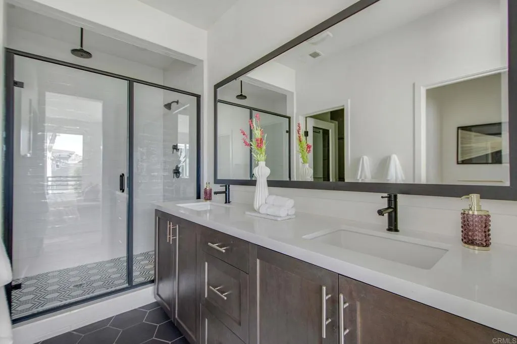https://cdn.realtyfeed.com/cdn/127/306749169/bce1997478c3684d6fb4369927d20eb1.webp