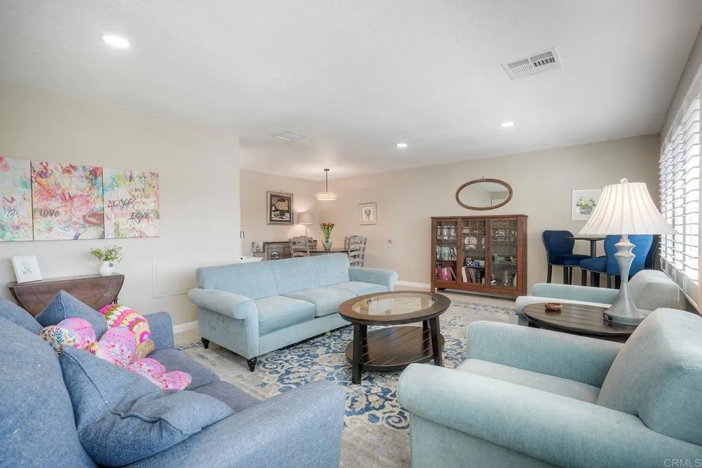 https://cdn.realtyfeed.com/cdn/127/306749210/8e876c11ff11eb367186d932ef984104.webp