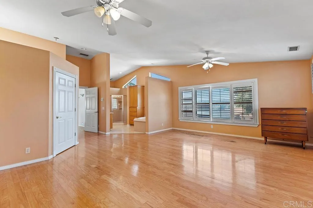 https://cdn.realtyfeed.com/cdn/127/306749216/5f58549d25ebffccc4d448ccbb614843.webp