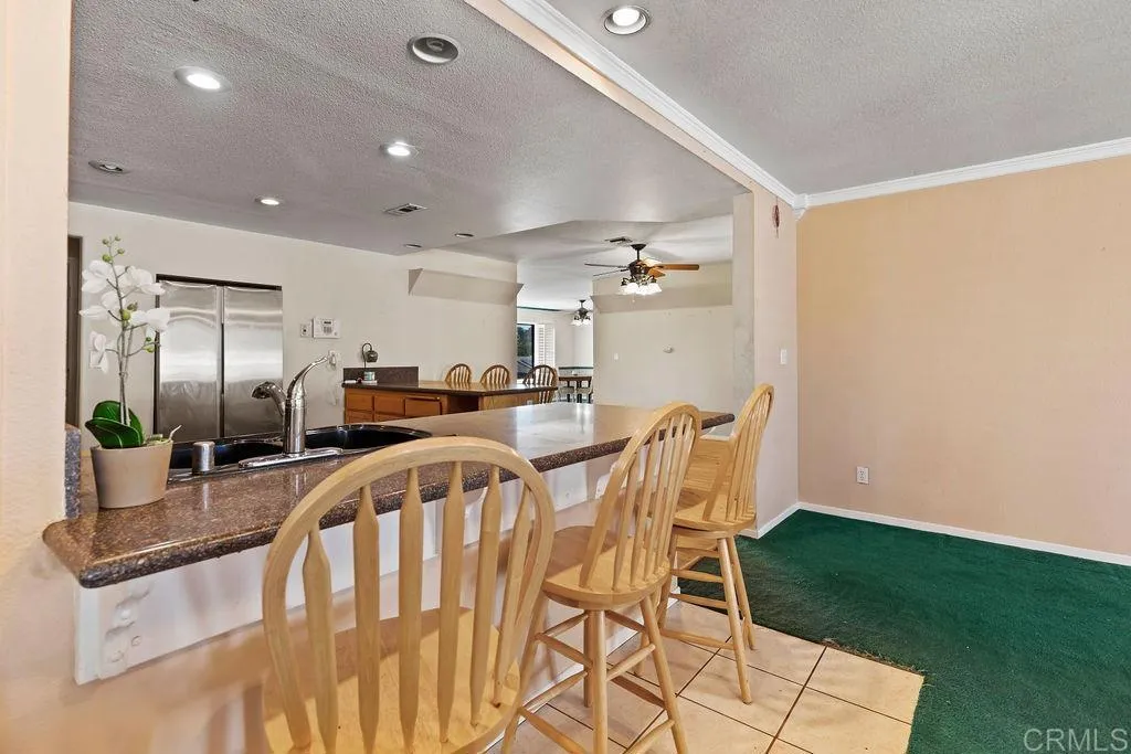 https://cdn.realtyfeed.com/cdn/127/306749216/7bb7ce50ce66557c7fa7ddc3a527bbc3.webp