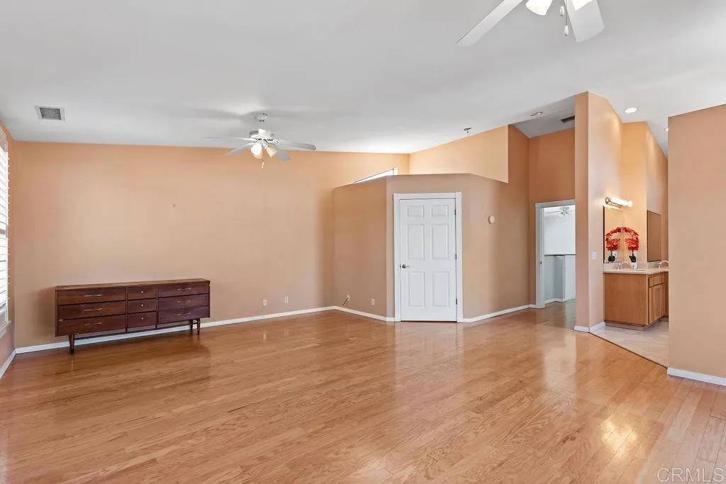 https://cdn.realtyfeed.com/cdn/127/306749216/b53b79588e8335fcd7736f0a0f7c24e7.webp