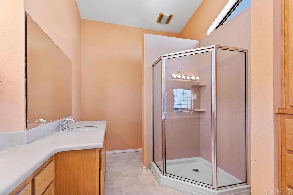 https://cdn.realtyfeed.com/cdn/127/306749216/dbbb9a9039fbf3adc4b5c9756366e097.webp
