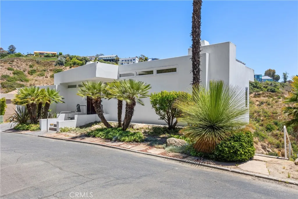 2365 Hillview Drive, Laguna Beach, CA 92651 - Photo 5 of 45, Laguna Beach, CA