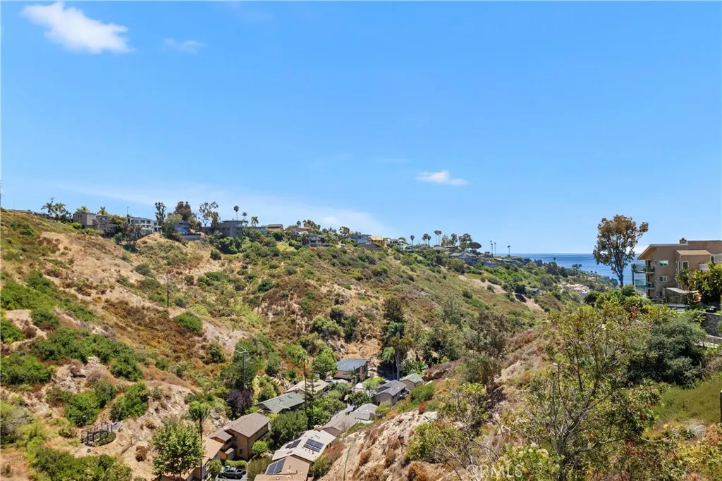 2365 Hillview Drive, Laguna Beach, CA 92651 - Photo 4 of 45, Laguna Beach, CA