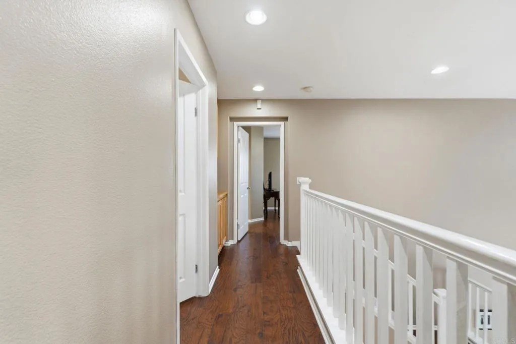 https://cdn.realtyfeed.com/cdn/127/306749252/65488472eab9977ff771b0f85eda6af0.webp