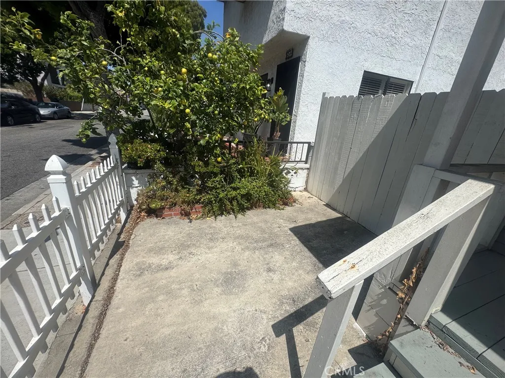 652 Navy Street, Santa Monica, CA 90405 - Photo 3 of 20, Santa Monica, CA