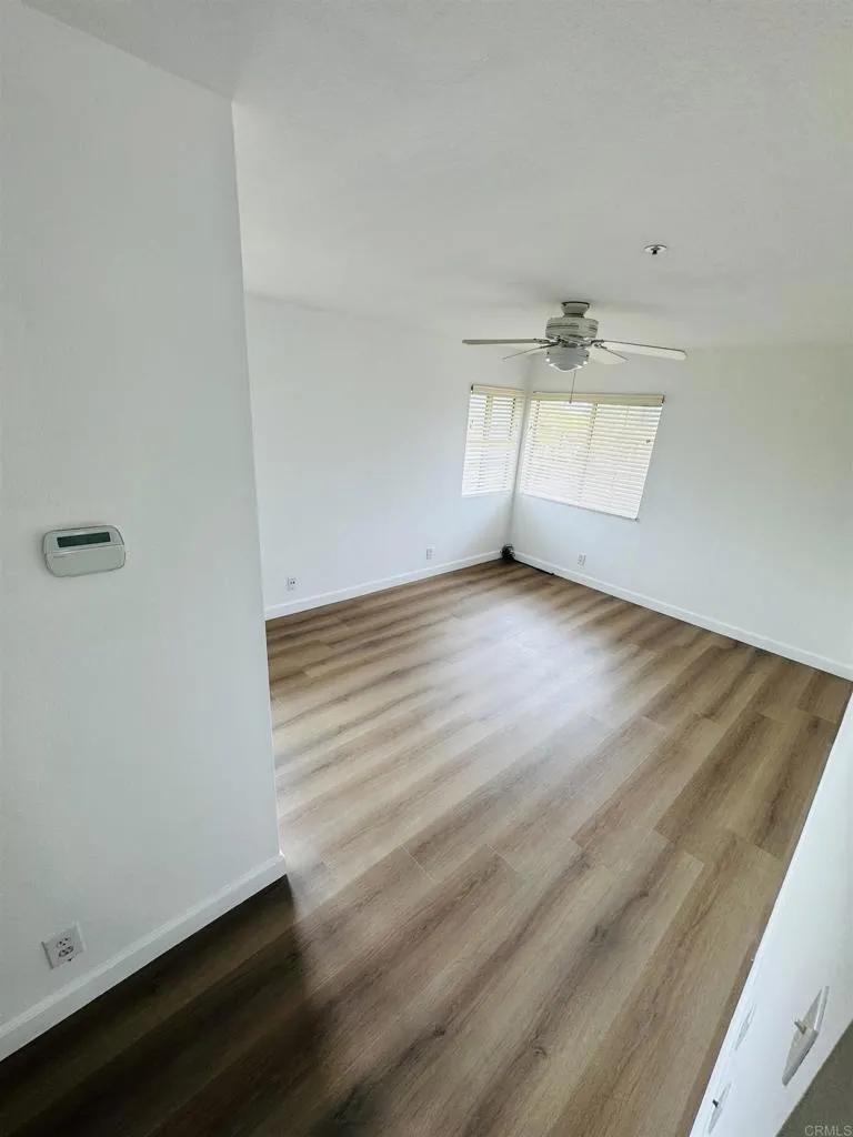 https://cdn.realtyfeed.com/cdn/127/306749291/48f5b8775ab9f7e39bb0863cd91b9196.webp