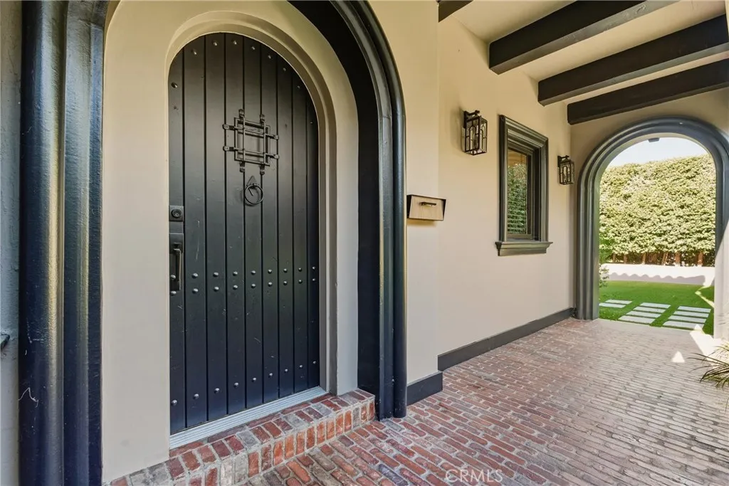 5558 Edgewood Place, Los Angeles, CA 90019 - Photo 4 of 23, Los Angeles, CA