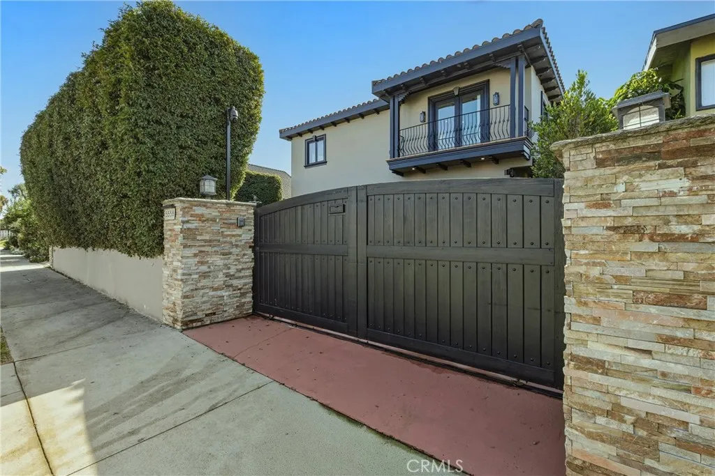 5558 Edgewood Place, Los Angeles, CA 90019 - Photo 2 of 23, Los Angeles, CA