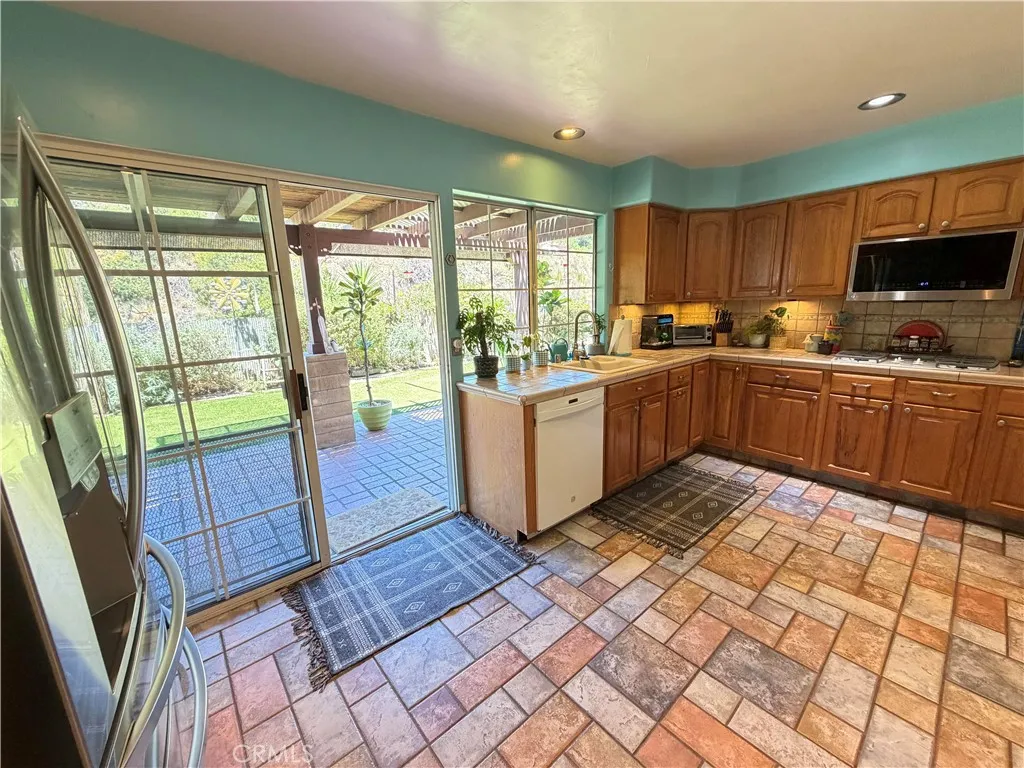 https://cdn.realtyfeed.com/cdn/127/306749363/065b65d4ed410ce75da5e24949987108.webp