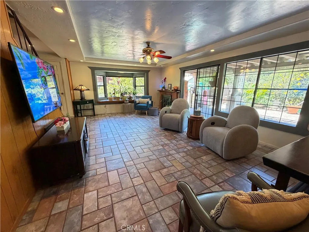 https://cdn.realtyfeed.com/cdn/127/306749363/290a348c98315256ab373dda2dce5d4b.webp