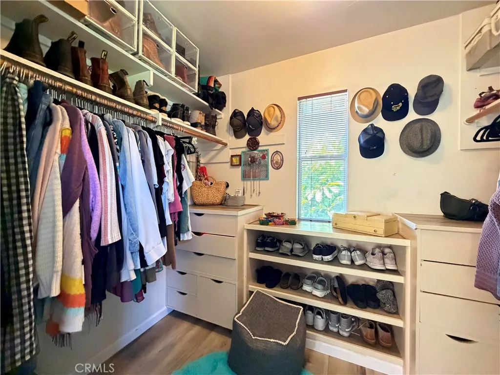 https://cdn.realtyfeed.com/cdn/127/306749363/2b193bfd0a5fbd1bc7581e39eae450f3.webp