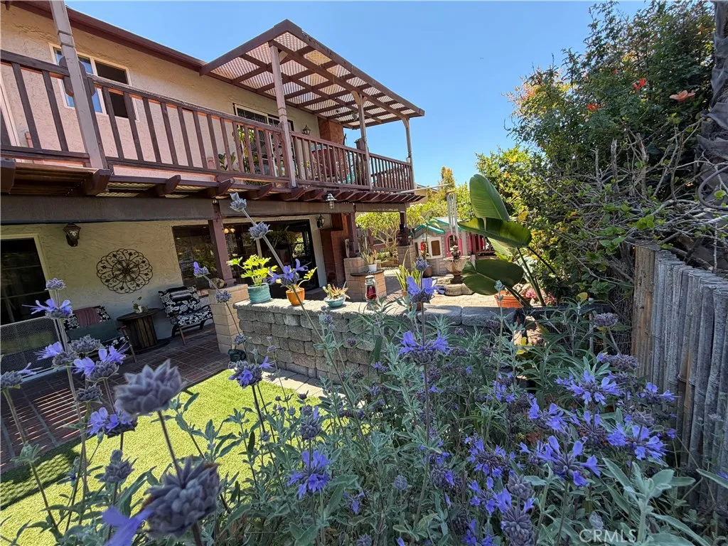 https://cdn.realtyfeed.com/cdn/127/306749363/8e6f7a22f135e6b4018a99c45249045e.webp