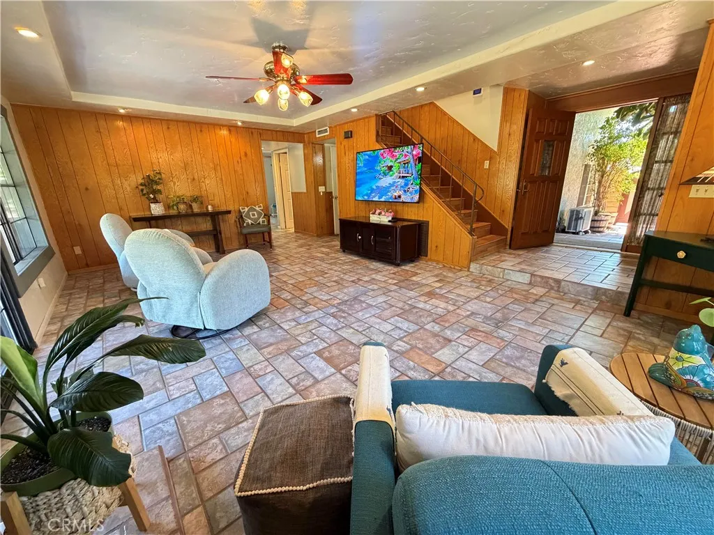 https://cdn.realtyfeed.com/cdn/127/306749363/9164f1f75e4ed7f8d7cb8b82d16bc486.webp