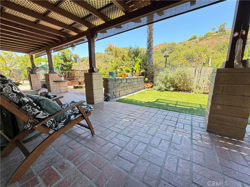 https://cdn.realtyfeed.com/cdn/127/306749363/a0b9166ca0f35f325f6370a6d1adc108.webp
