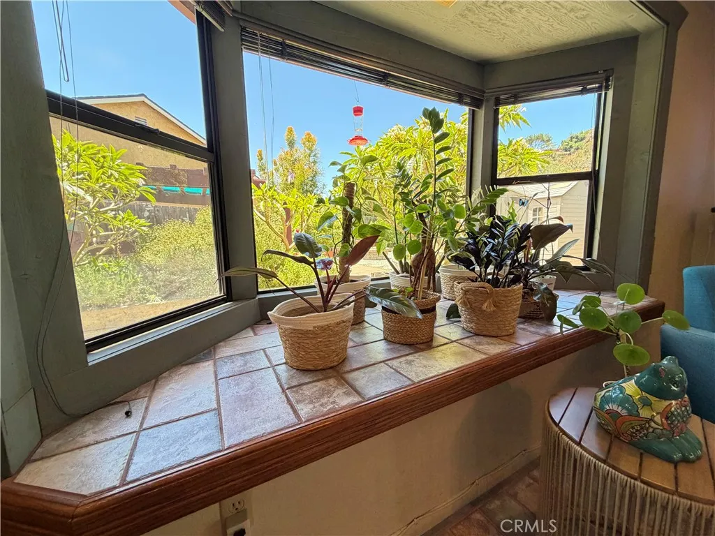 https://cdn.realtyfeed.com/cdn/127/306749363/ad534ca8951d306f47f8a74d03405c05.webp