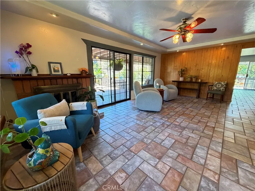 https://cdn.realtyfeed.com/cdn/127/306749363/ebf0b8f898bb970d457f6a0971b41dcb.webp