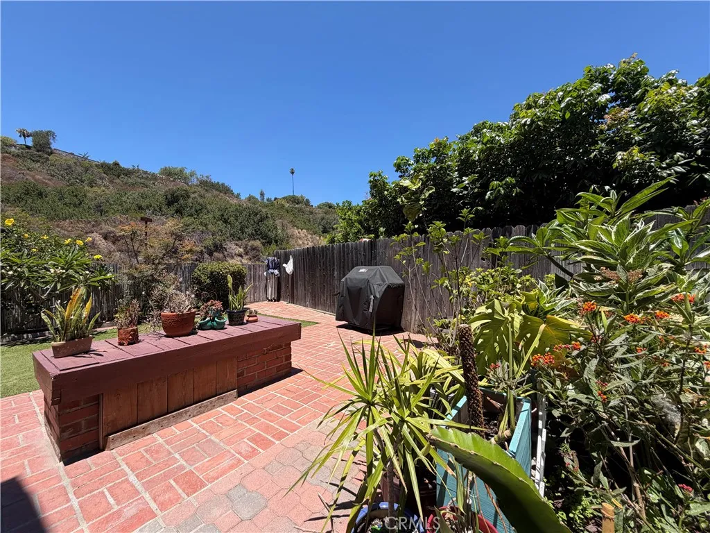 https://cdn.realtyfeed.com/cdn/127/306749363/f05f7e955ce5223da61376383cd0b305.webp