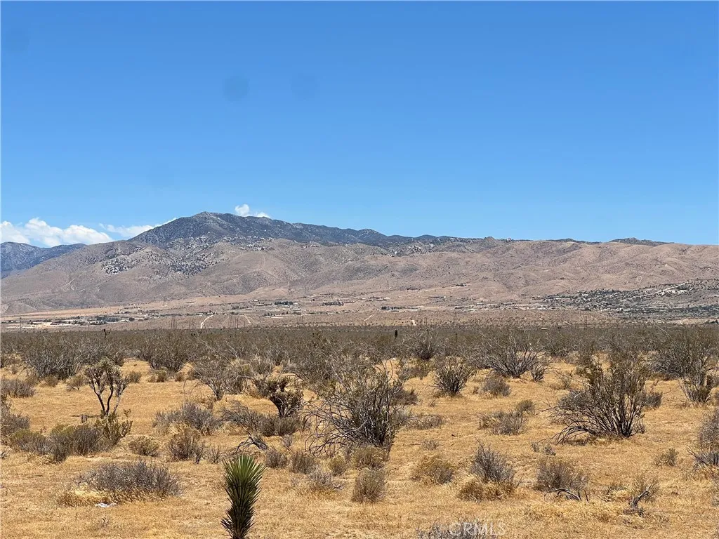 1 Del Oro, Apple Valley, CA 92308 - Photo 3 of 9, Apple Valley, CA