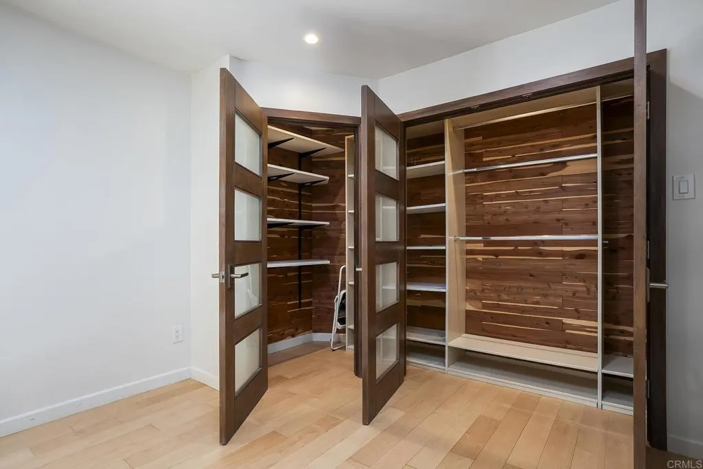https://cdn.realtyfeed.com/cdn/127/306749404/00675a8ed6799d636939e22b9135dd2d.webp