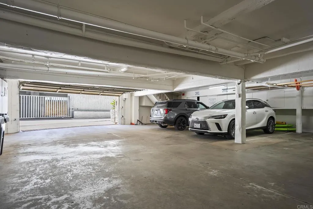 https://cdn.realtyfeed.com/cdn/127/306749404/071d9d32acd1f3cb8ed0cadc830bdefd.webp