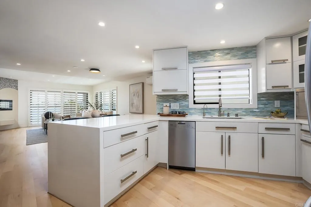 https://cdn.realtyfeed.com/cdn/127/306749404/092f112efc5491186c4ce9e1ae97cac9.webp