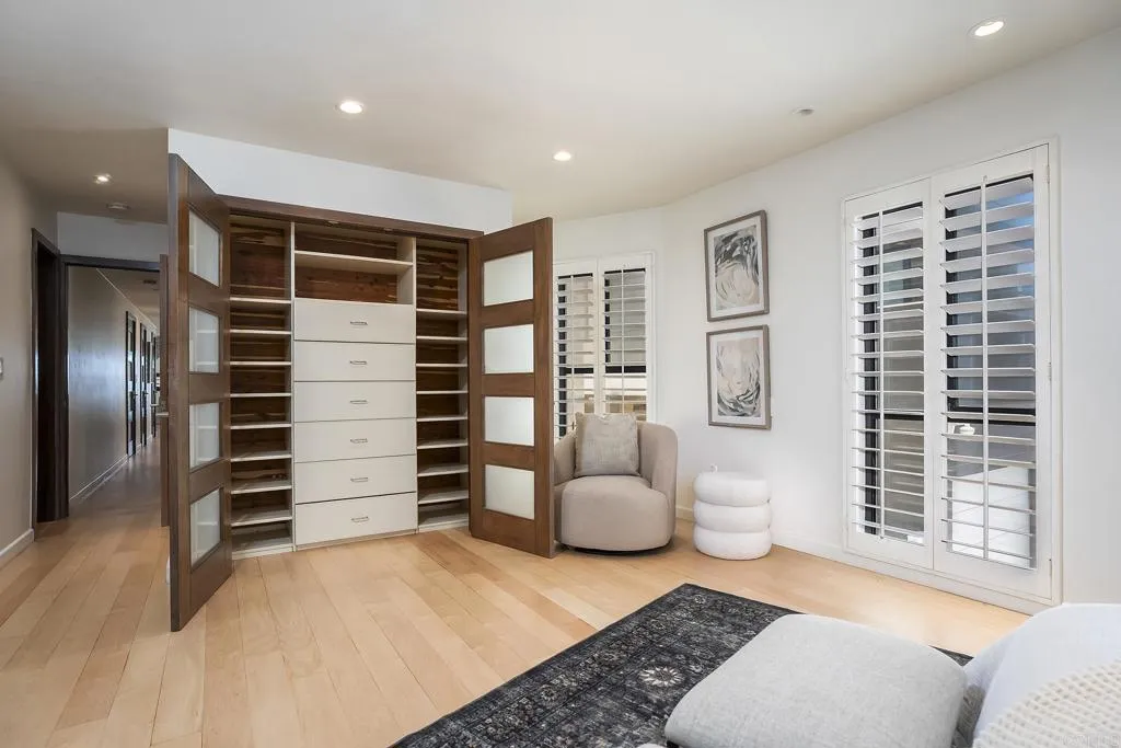 https://cdn.realtyfeed.com/cdn/127/306749404/f41fe6a53fae2eb58e01aa099e592dda.webp