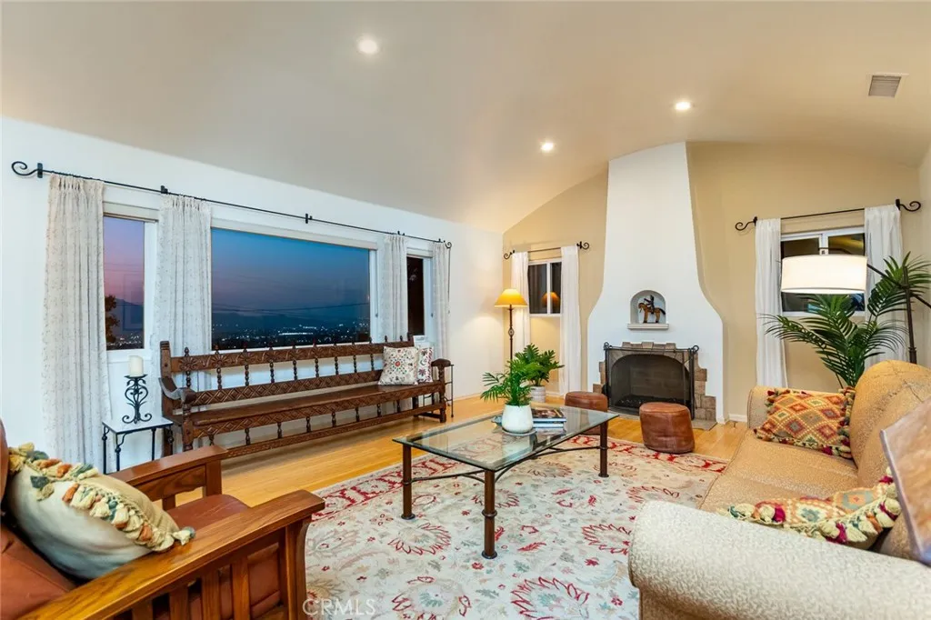 1404 Corona Drive, Glendale, CA 91205 - Photo 5 of 50, Glendale, CA