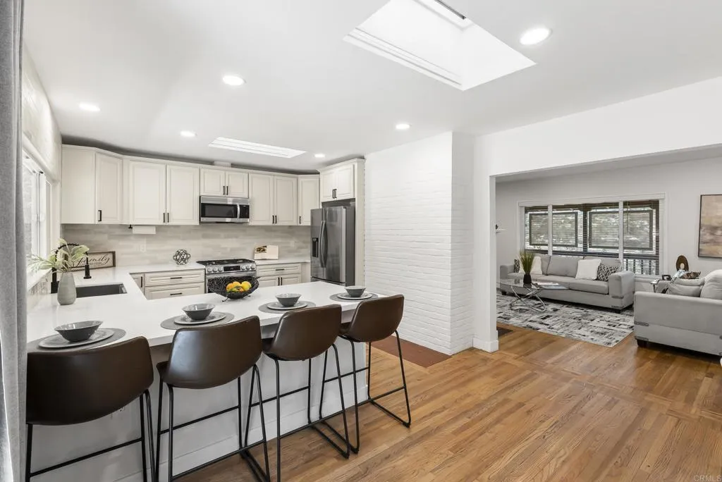 https://cdn.realtyfeed.com/cdn/127/306749448/38ab60a1cb4d1aba0370c71cb36c820a.webp