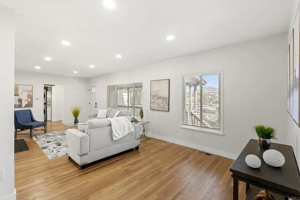 https://cdn.realtyfeed.com/cdn/127/306749448/7b285988cf73178c601fd7e66974c6e1.webp