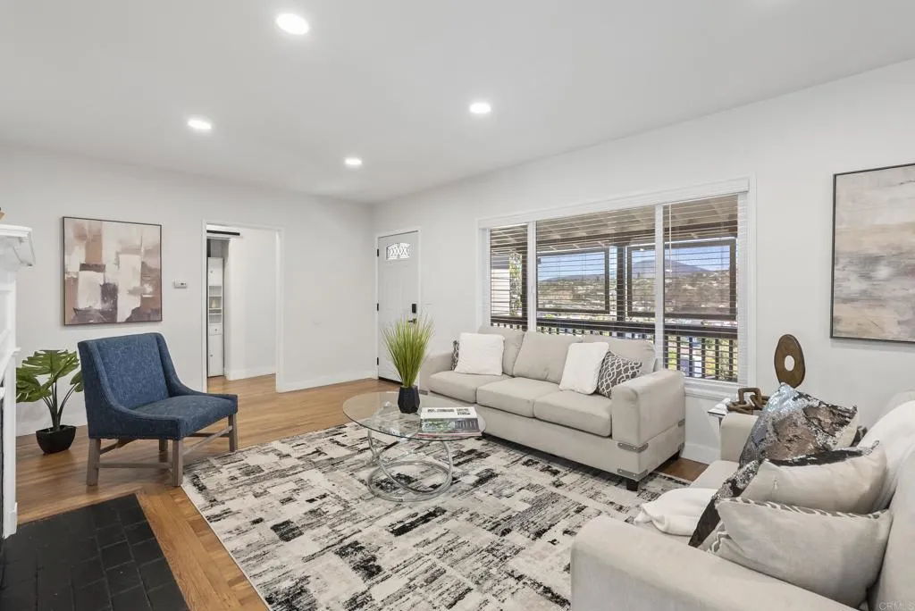 https://cdn.realtyfeed.com/cdn/127/306749448/9e61bc68780c99608d117e6e5bff119c.webp