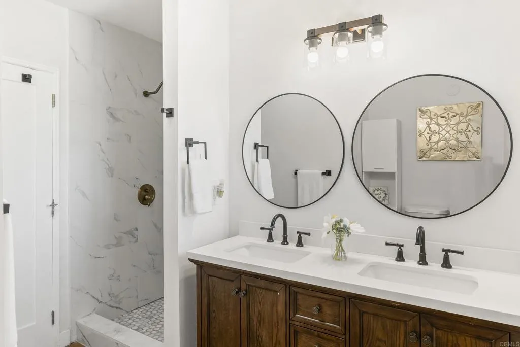 https://cdn.realtyfeed.com/cdn/127/306749448/ad8f18bfad34425757d0613fe7a524dd.webp