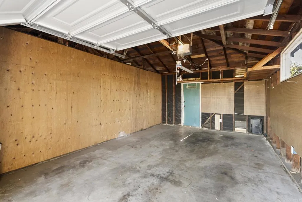 https://cdn.realtyfeed.com/cdn/127/306749448/ea42c86ee56cdc0a2eb6584b45a0fb01.webp