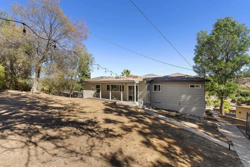 https://cdn.realtyfeed.com/cdn/127/306749448/fc07c41d5a7e89d4f5c55f0fbd8cd6e5.webp