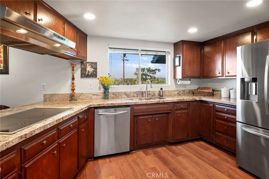 https://cdn.realtyfeed.com/cdn/127/306749478/0b04bf1efaccbb6960bdefaeefe13856.webp