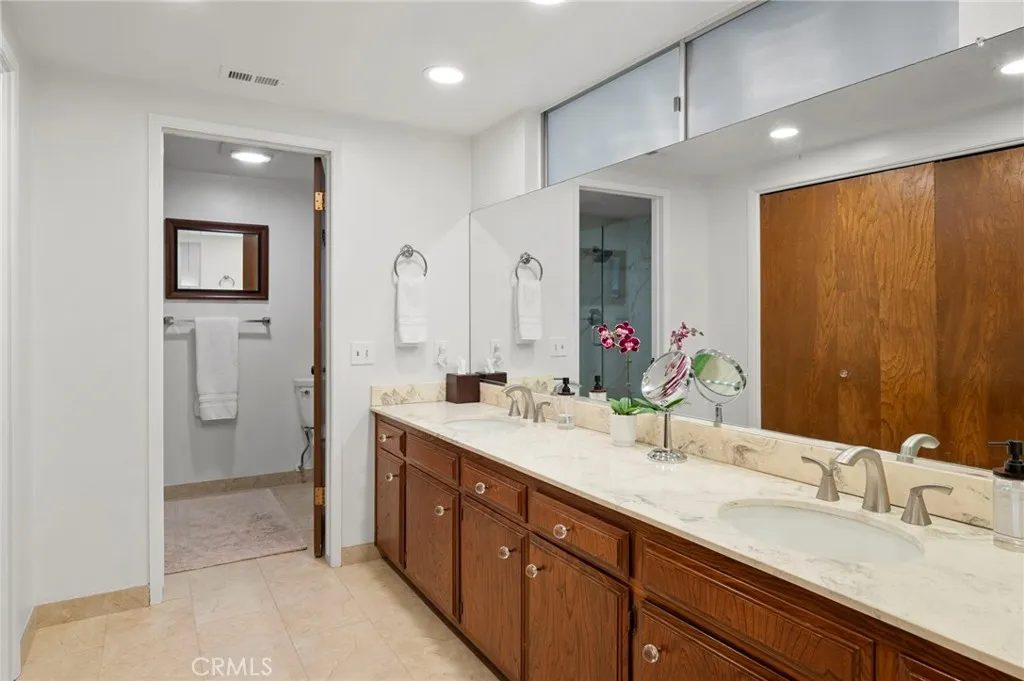 https://cdn.realtyfeed.com/cdn/127/306749478/67ecb3dcb4bb579b4c89292d45e59cbe.webp