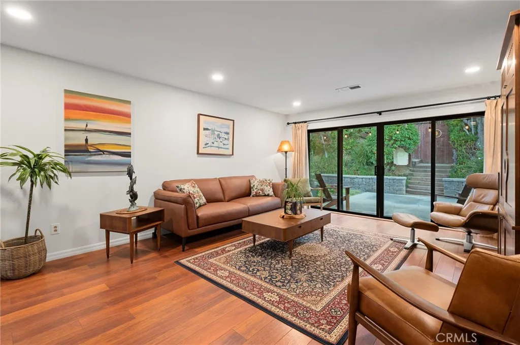 https://cdn.realtyfeed.com/cdn/127/306749478/7eaba47f665dfd2c7619512c70201dbd.webp